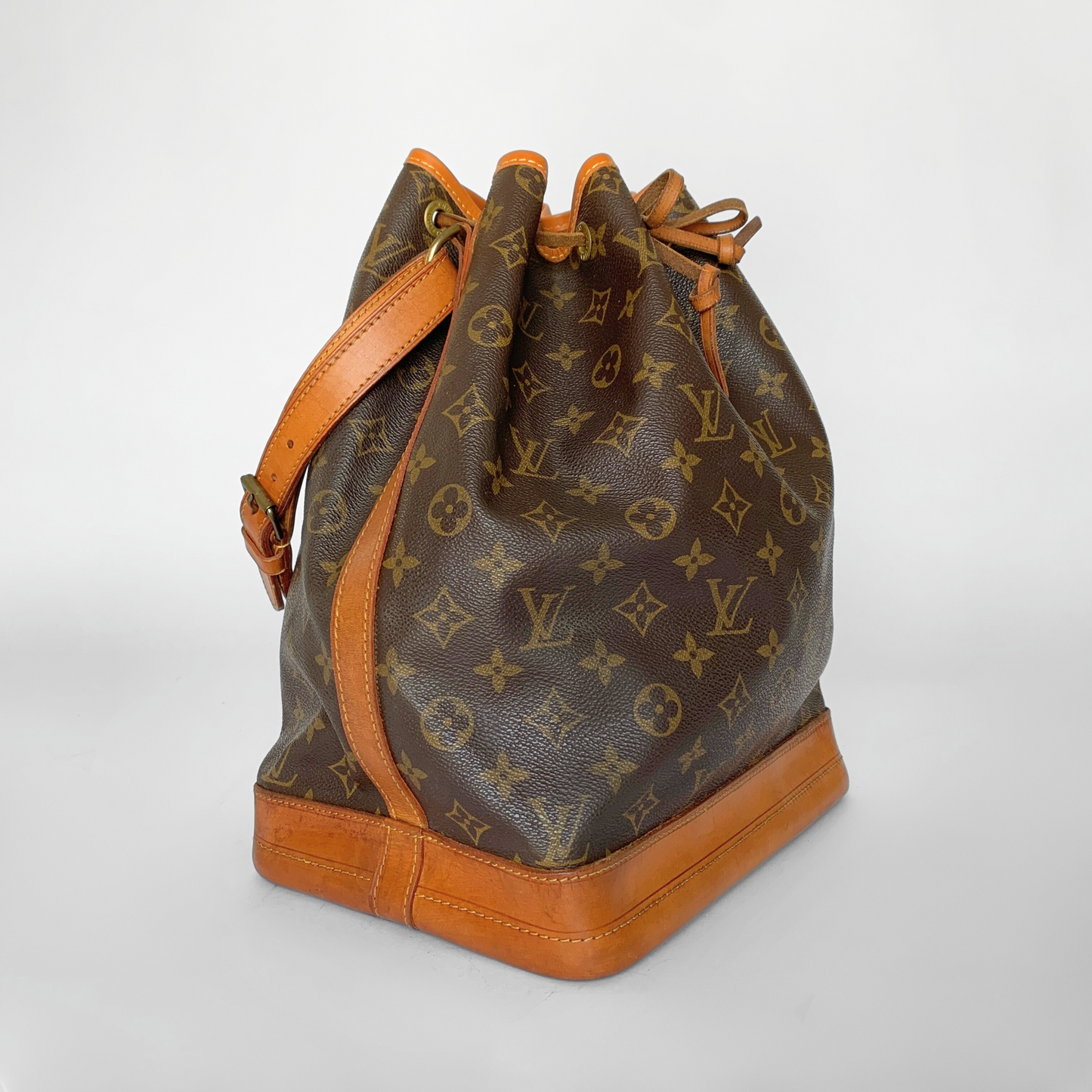 Louis Vuitton Petit Noé Monogram Canvas