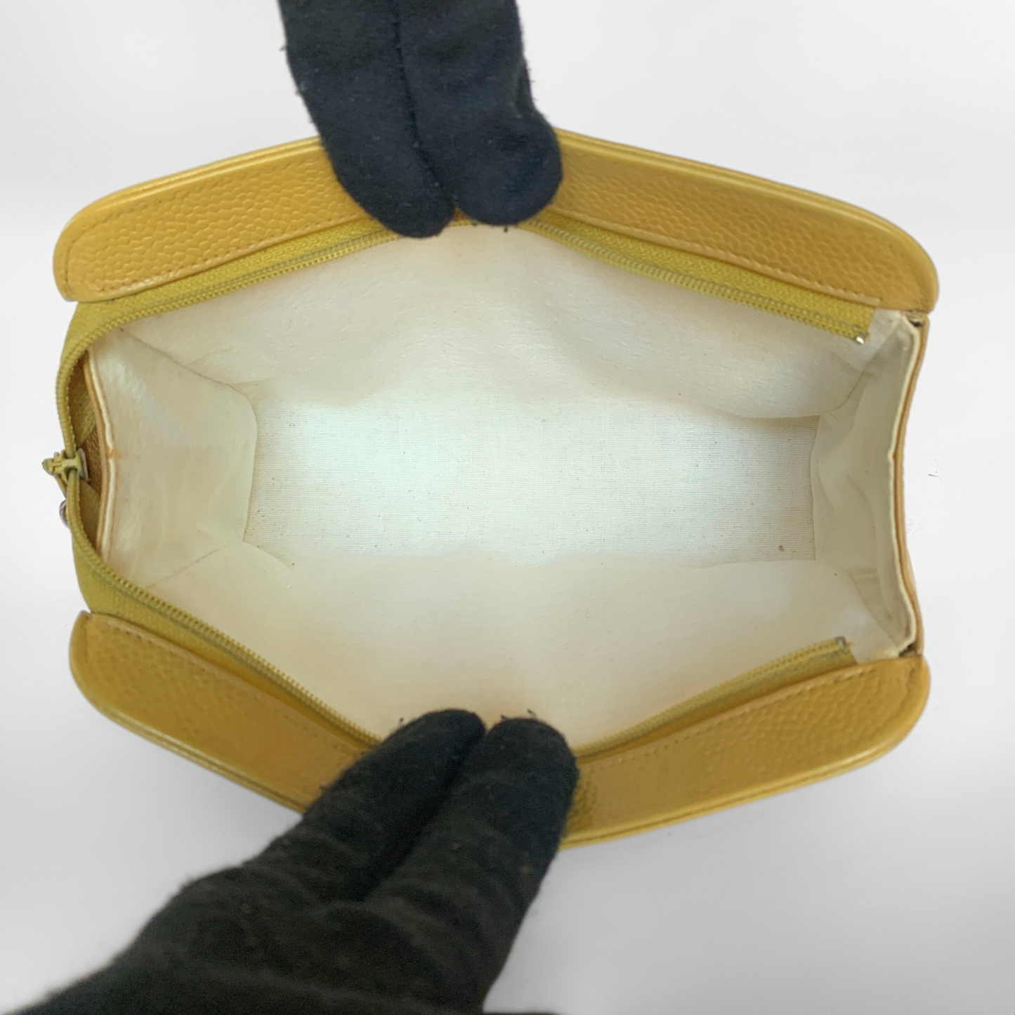 Chanel Chanel Cosmetic Pouch Caviar Leather - Pouch - Etoile Luxury Vintage