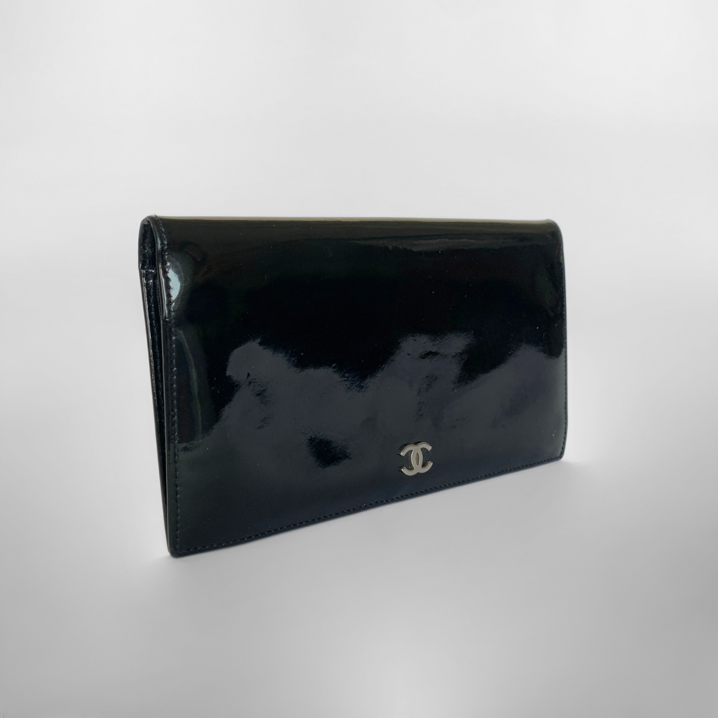 Chanel Chanel Wallet Large Vernis Leather - Wallets - Etoile Luxury Vintage