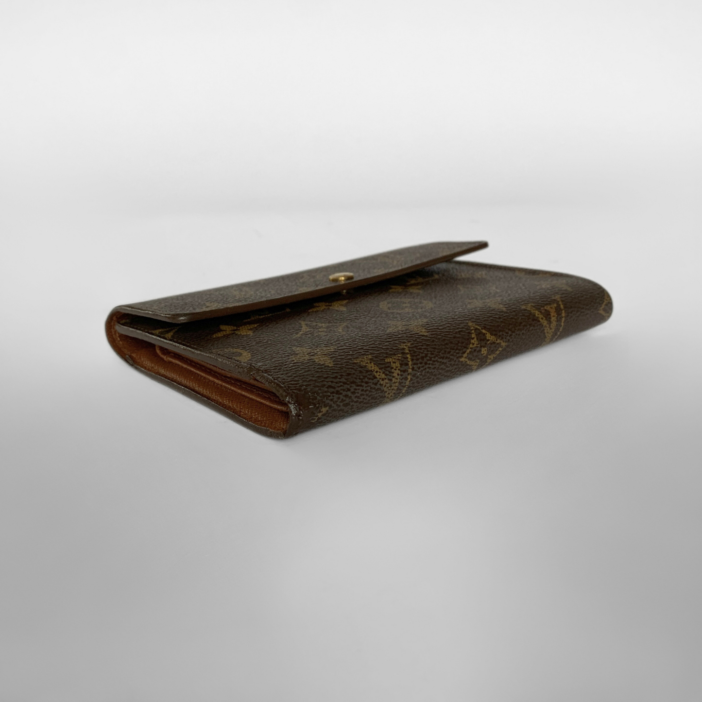 Louis Vuitton Louis Vuitton International Wallet Medium Monogram Canvas - Wallets - Etoile Luxury Vintage