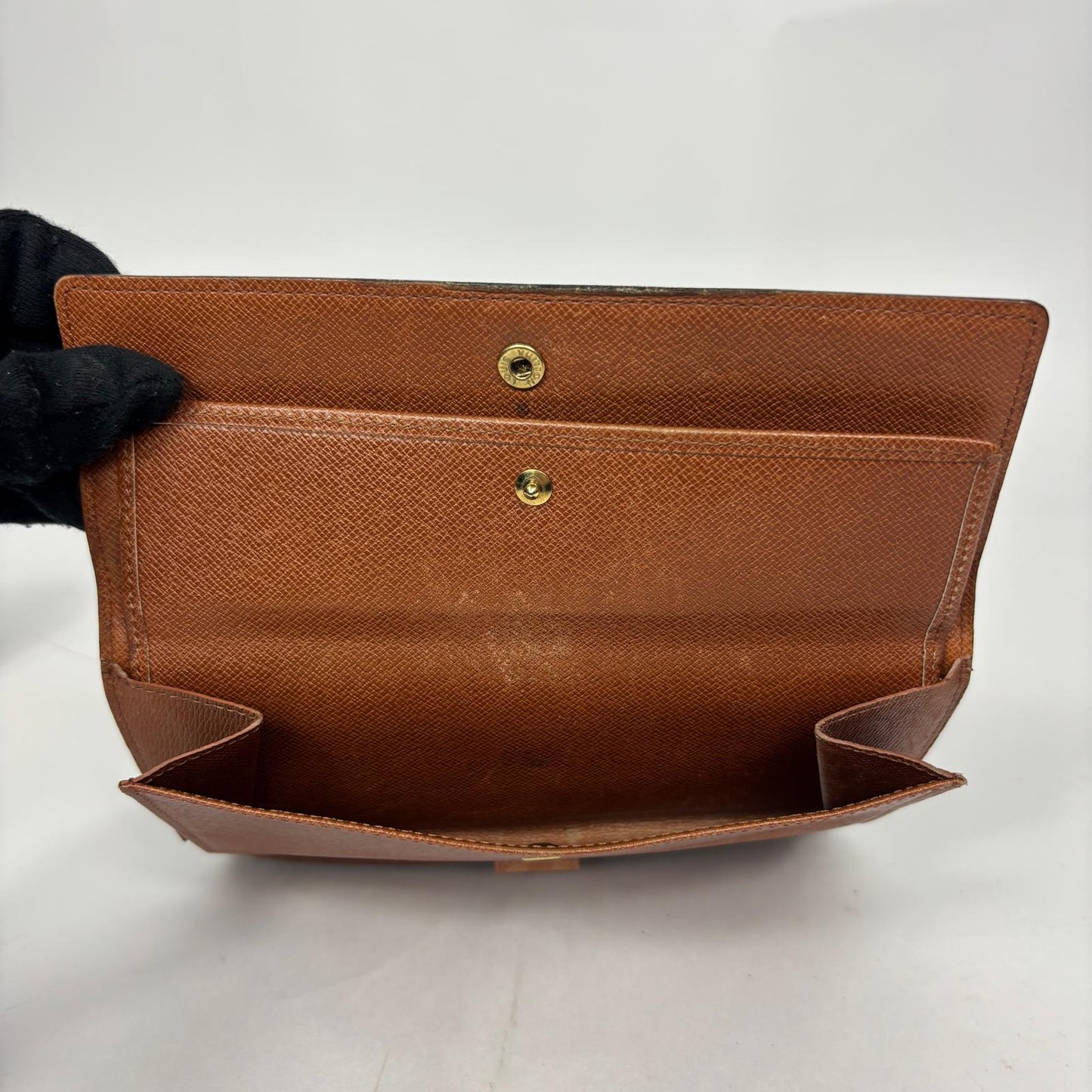 Louis Vuitton Wallet International