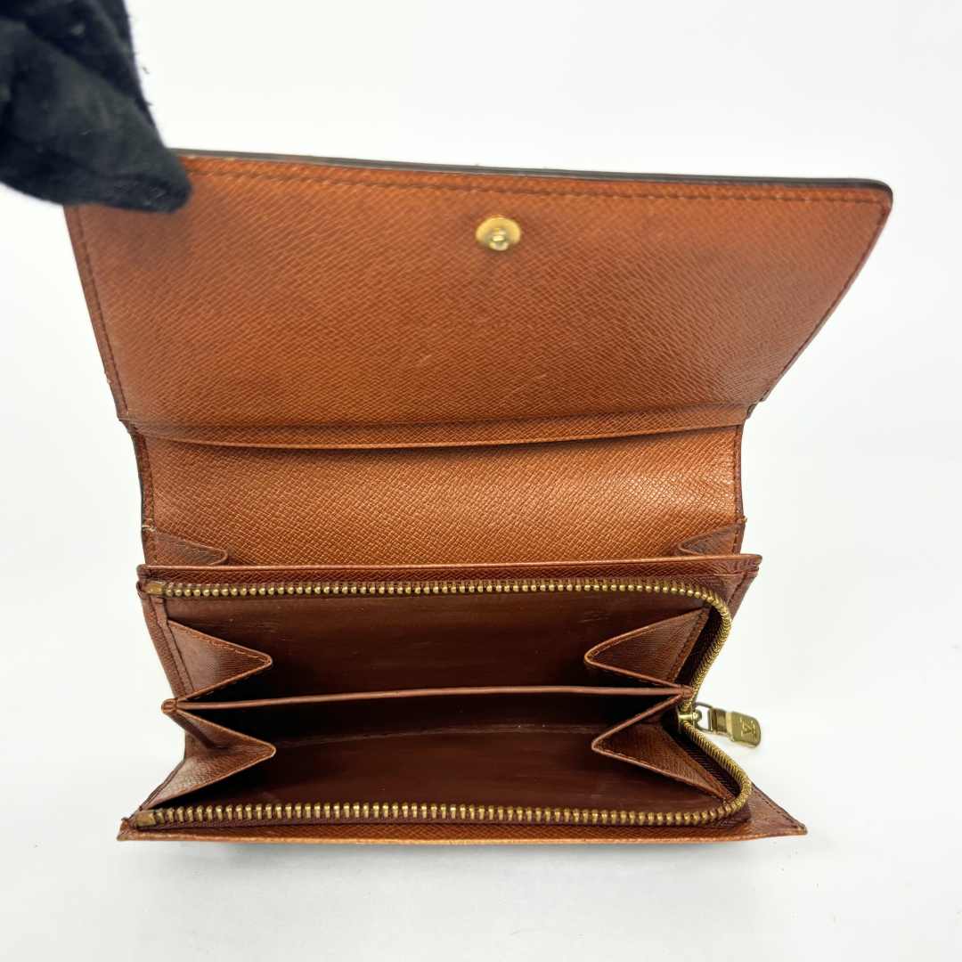 Louis Vuitton Medium Wallet