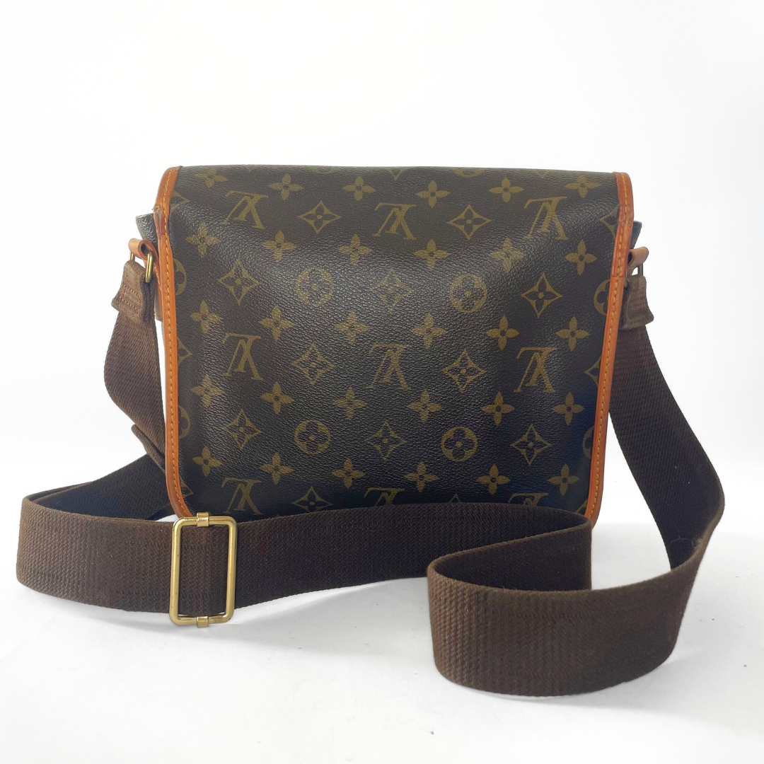 Louis Vuitton Bosphore Messenger in Monogram Canvas.