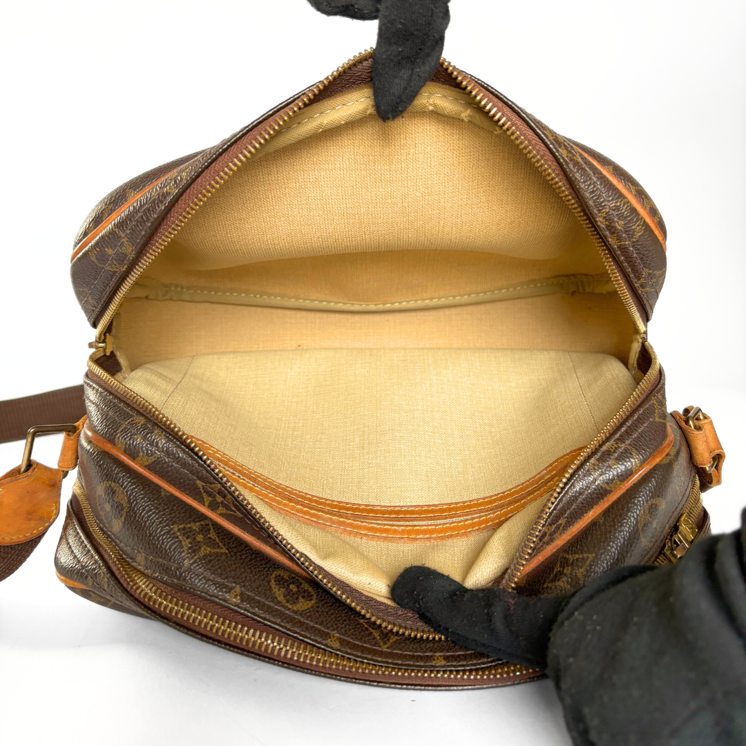 Louis Vuitton Reporter PM Monogram Canvas