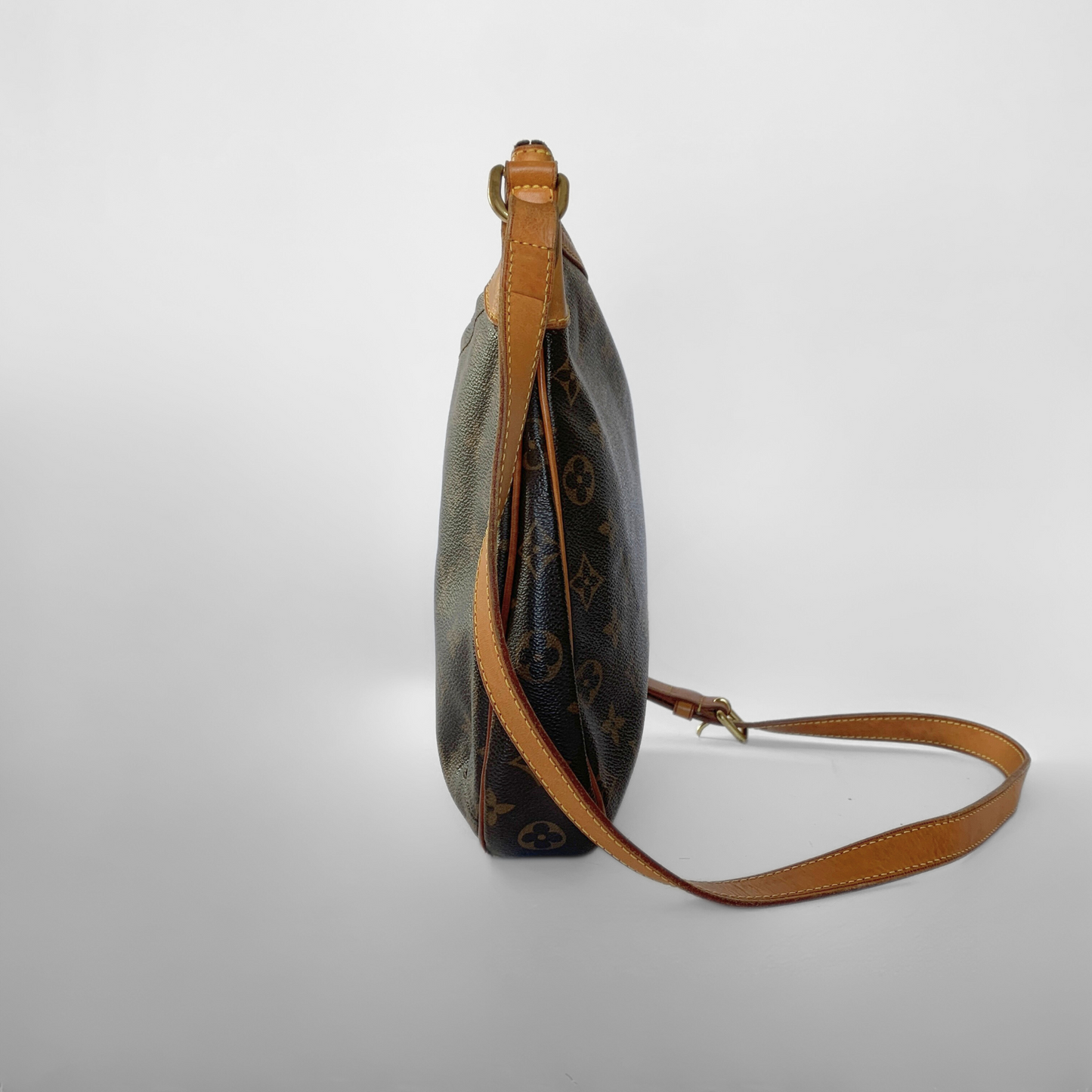 Louis Vuitton Odeon MM Monogram Canvas