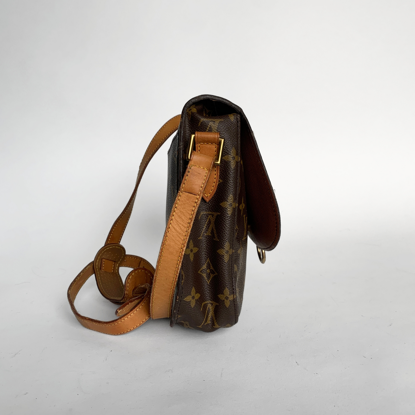 Louis Vuitton Louis Vuitton Saint Cloud GM in Monogram Canvas - Crossbody bags - Etoile Luxury Vintage