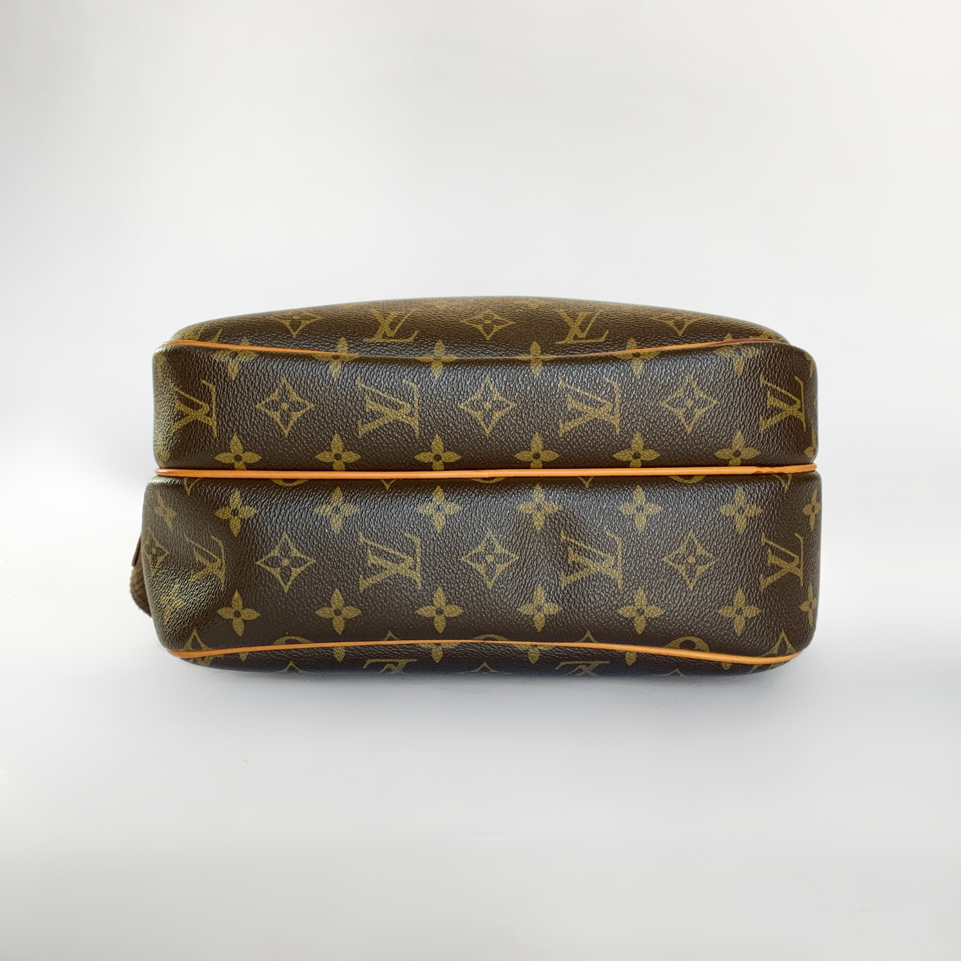 Louis Vuitton Louis Vuitton Reporter PM Monogram Canvas - Crossbody bags - Etoile Luxury Vintage