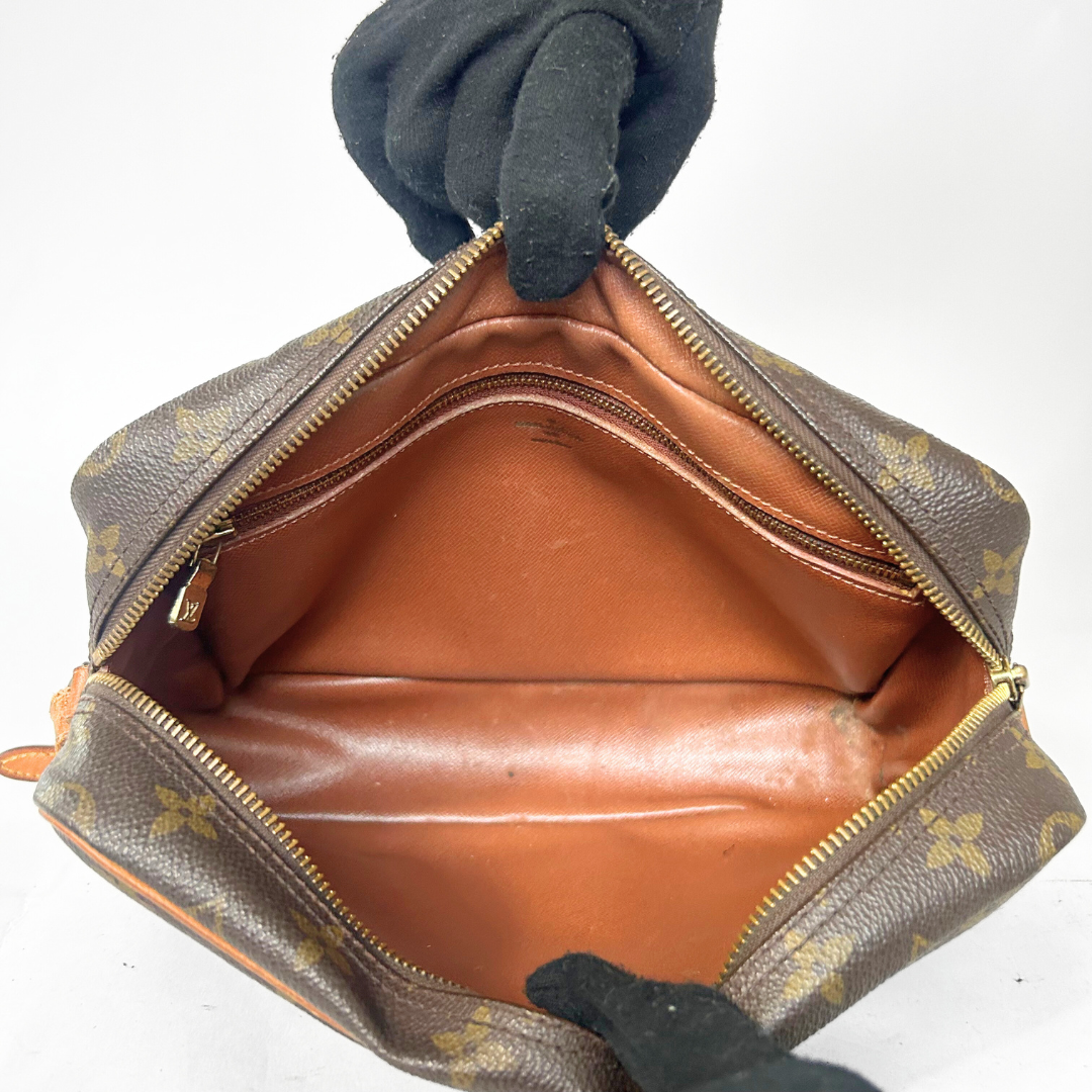 Louis Vuitton Louis Vuitton Trocadero PM Monogram Canvas - Crossbody bags - Etoile Luxury Vintage