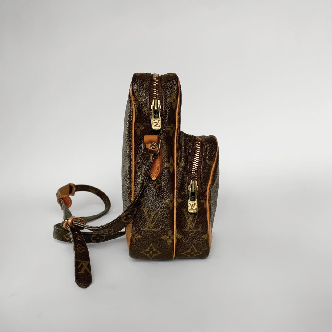 Louis Vuitton Louis Vuitton Amazon Monogram Canvas - Crossbody bags - Etoile Luxury Vintage