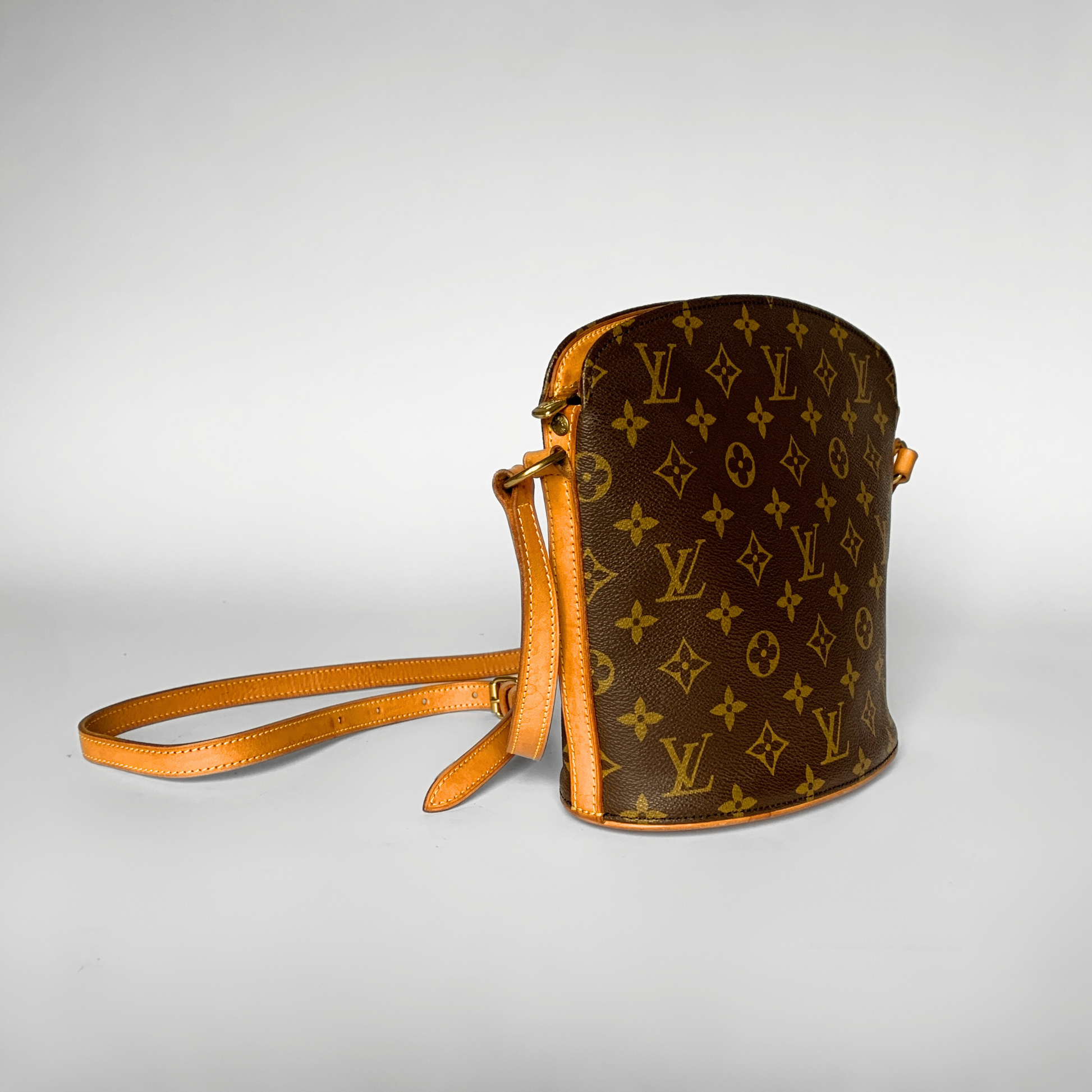 Louis Vuitton Louis Vuitton Drouot Monogram Canvas - Crossbody bags - Etoile Luxury Vintage