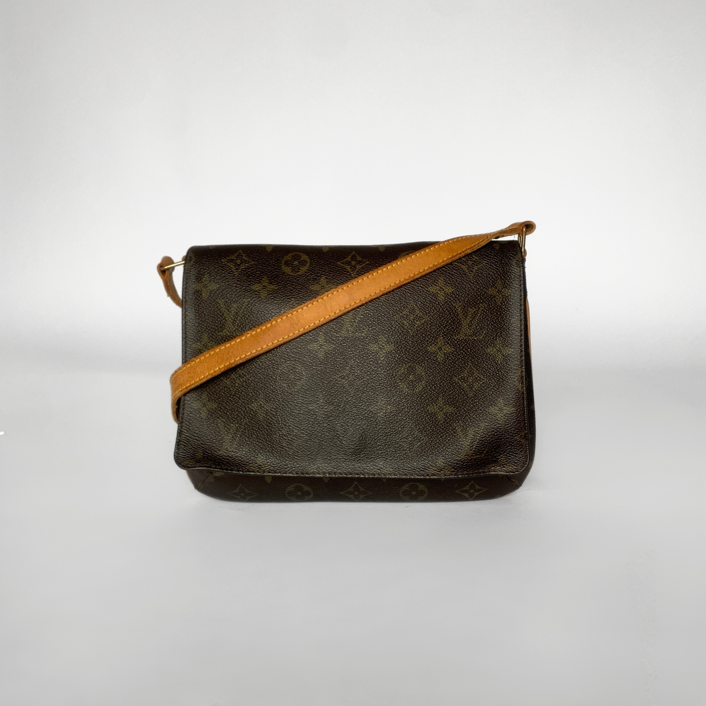 13. Louis Vuitton Musette Salsa Monogram Canvas