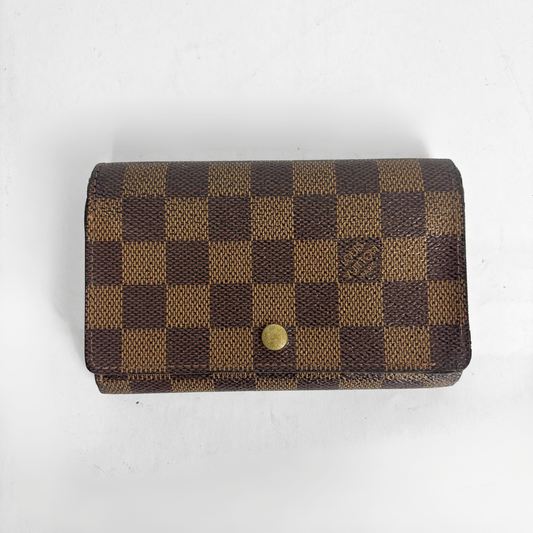 Louis Vuitton Medium Wallet Damier Ebene