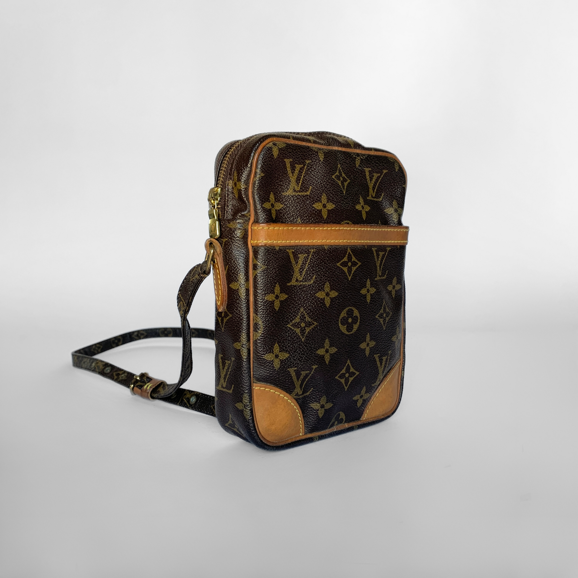 Louis Vuitton Louis Vuitton Danube Monogram Canvas - Crossbody bags - Etoile Luxury Vintage