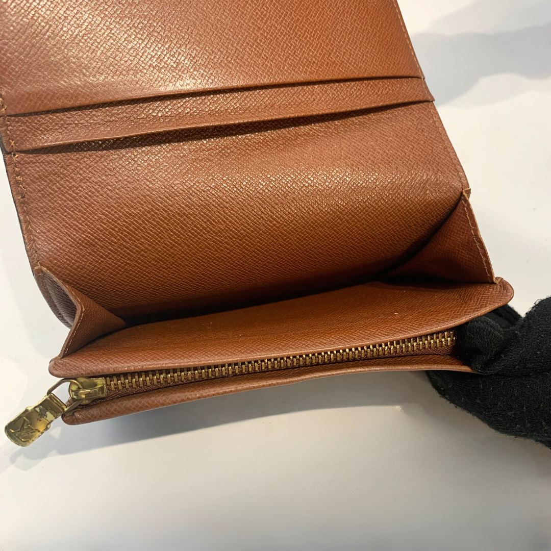 Louis Vuitton Medium Wallet Monogram Canvas