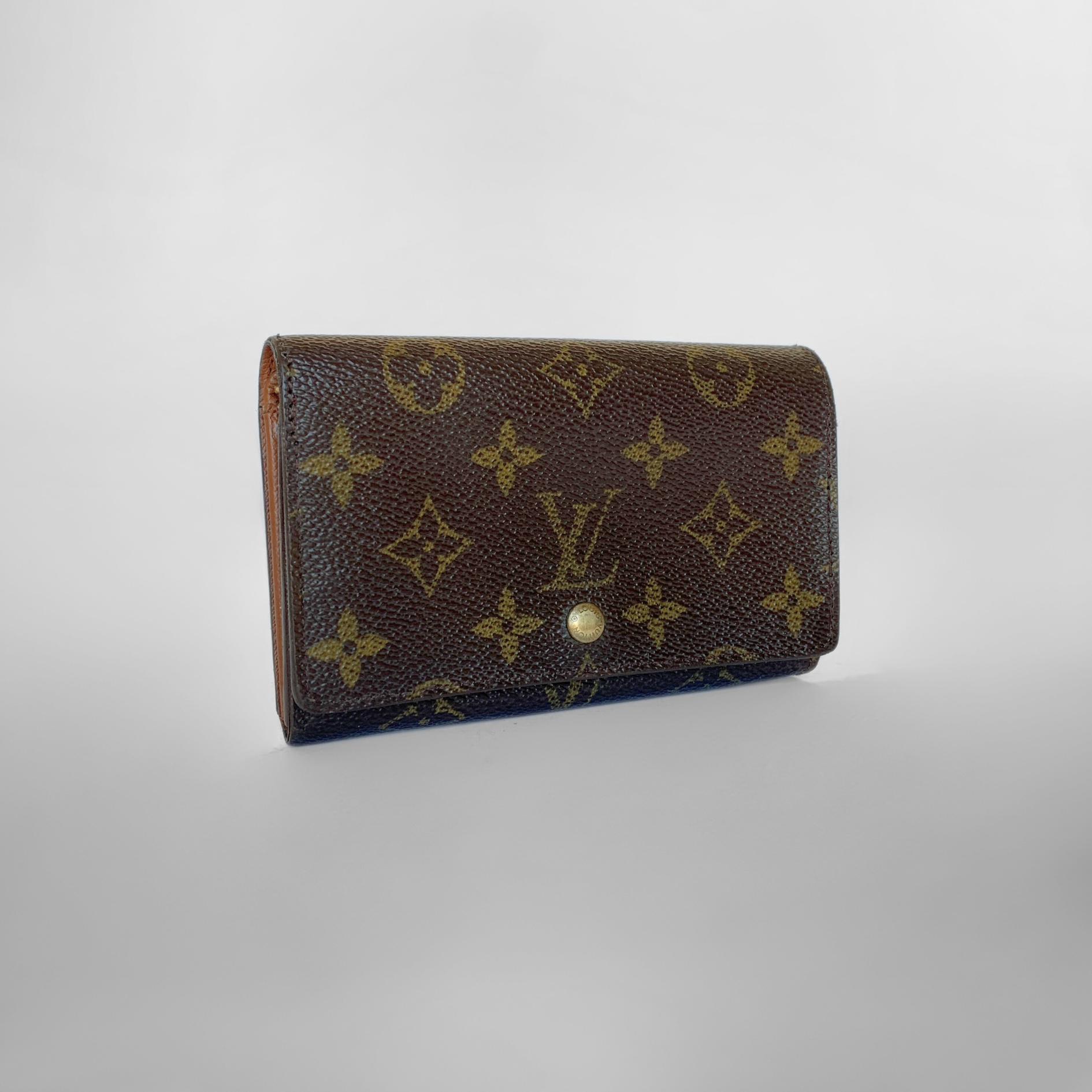 Louis Vuitton Louis Vuitton Wallet Medium Monogram Canvas - Wallets - Etoile Luxury Vintage
