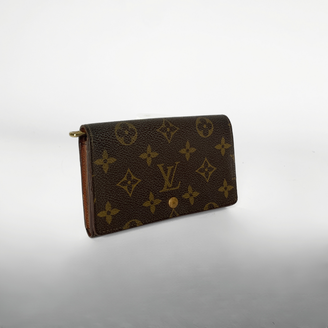 Louis Vuitton Louis Vuitton Wallet Medium Monogram Canvas - Wallets - Etoile Luxury Vintage