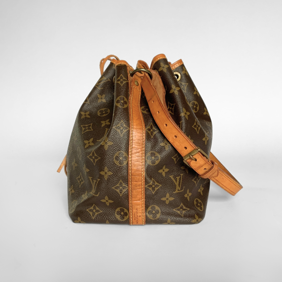 Louis Vuitton Louis Vuitton Petit No&eacute; Monogram Canvas - Shoulder bags - Etoile Luxury Vintage