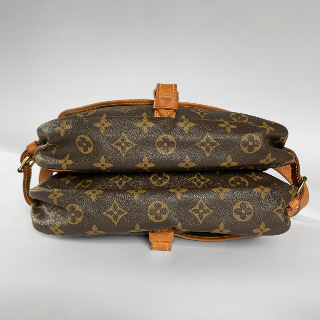 Louis Vuitton Louis Vuitton Saumur 30 Monogram Canvas - Crossbody bags - Etoile Luxury Vintage