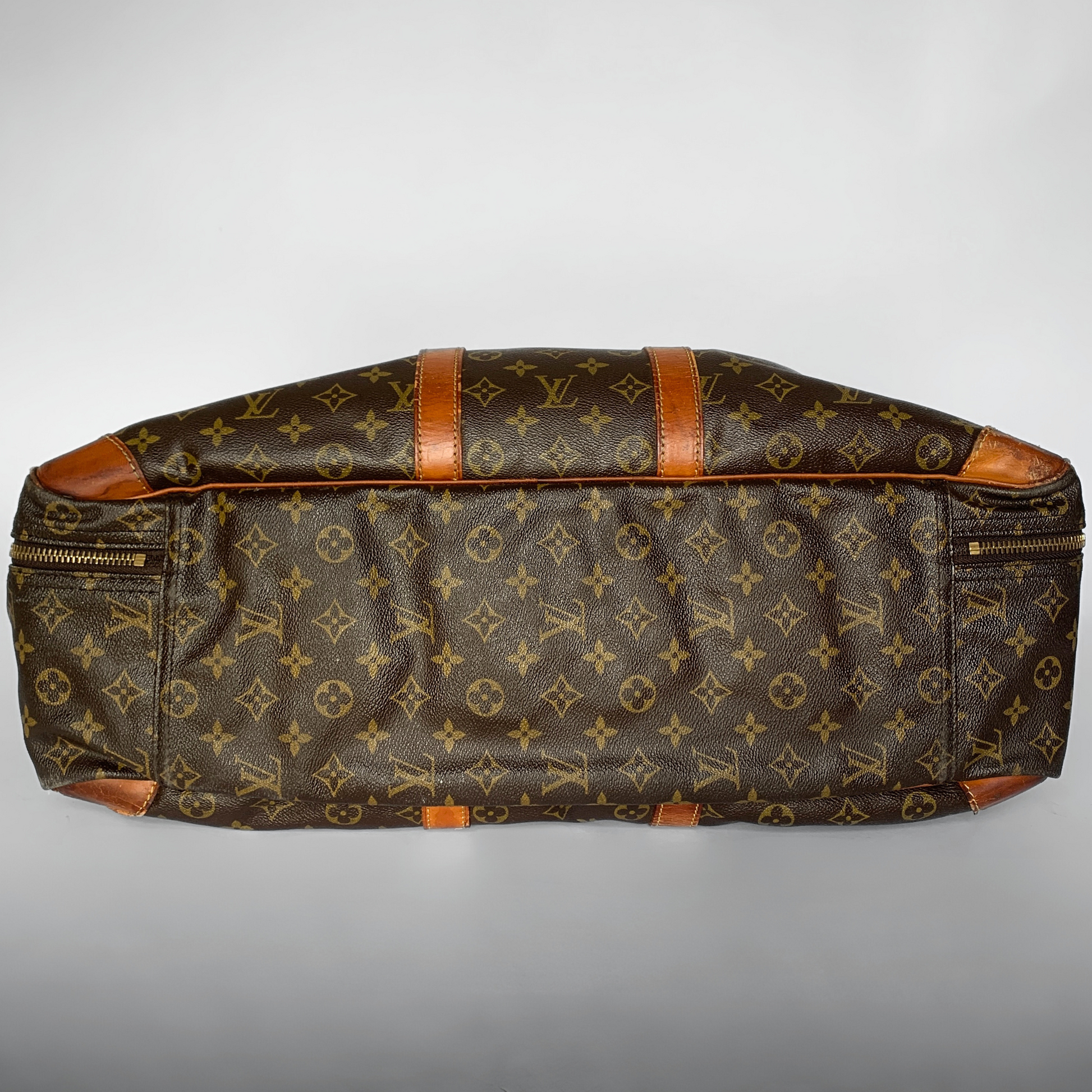 Louis Vuitton Louis Vuitton Sirius 55 Monogram Canvas - Travel bags - Etoile Luxury Vintage