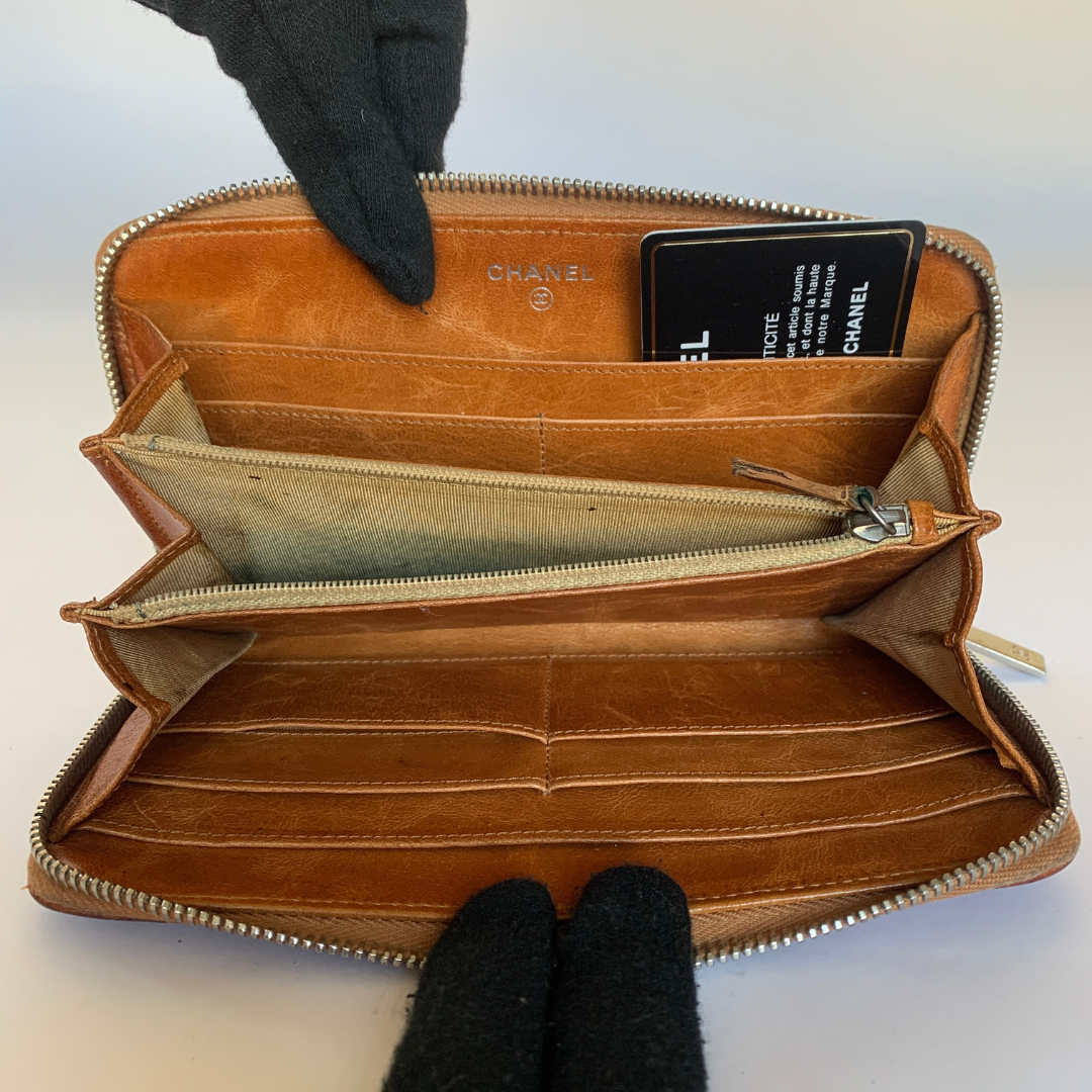 Chanel Chanel Zipper Wallet Leather - Wallets - Etoile Luxury Vintage