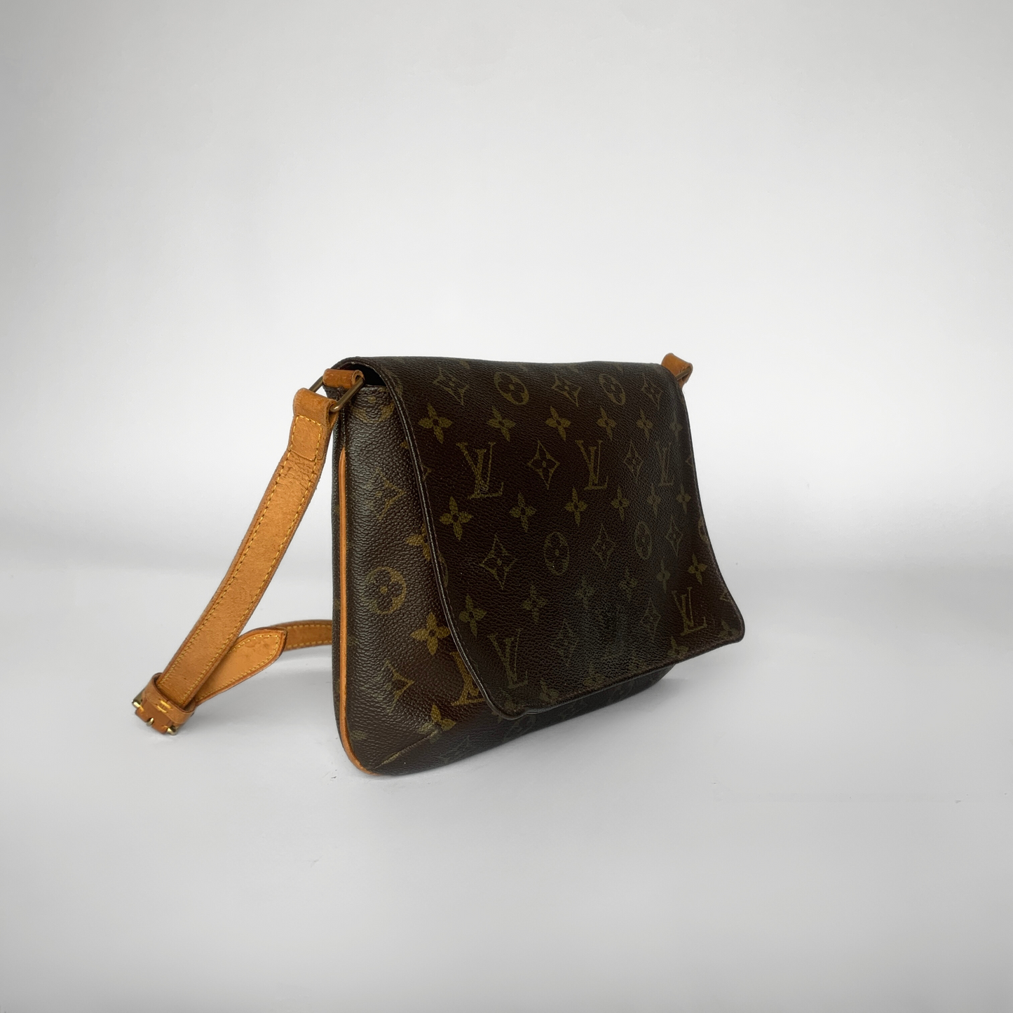 13. Louis Vuitton Musette Salsa Monogram Canvas