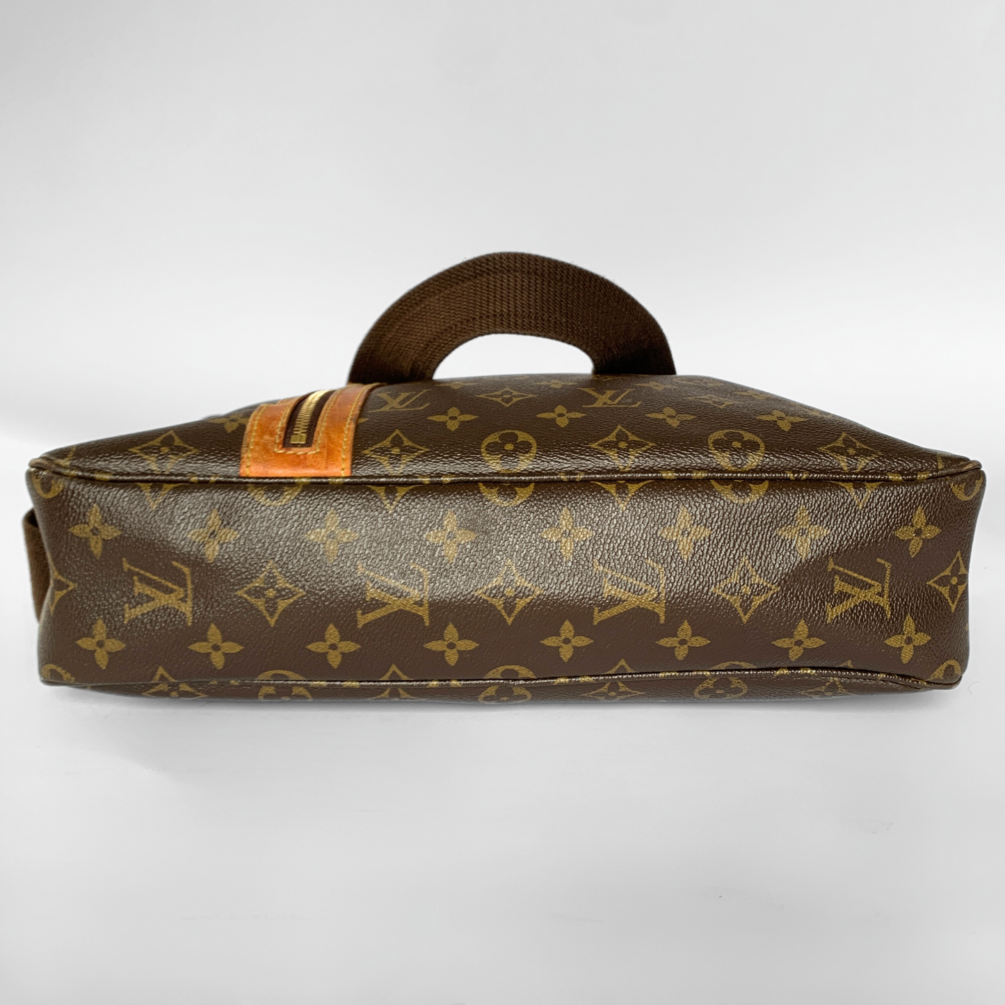 Louis Vuitton Louis Vuitton Sac Bosphore Monogram Canvas - Crossbody bags - Etoile Luxury Vintage