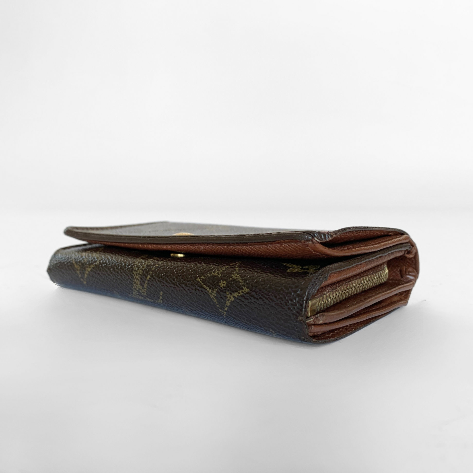 Louis Vuitton Louis Vuitton Wallet Medium Monogram Canvas - Wallets - Etoile Luxury Vintage
