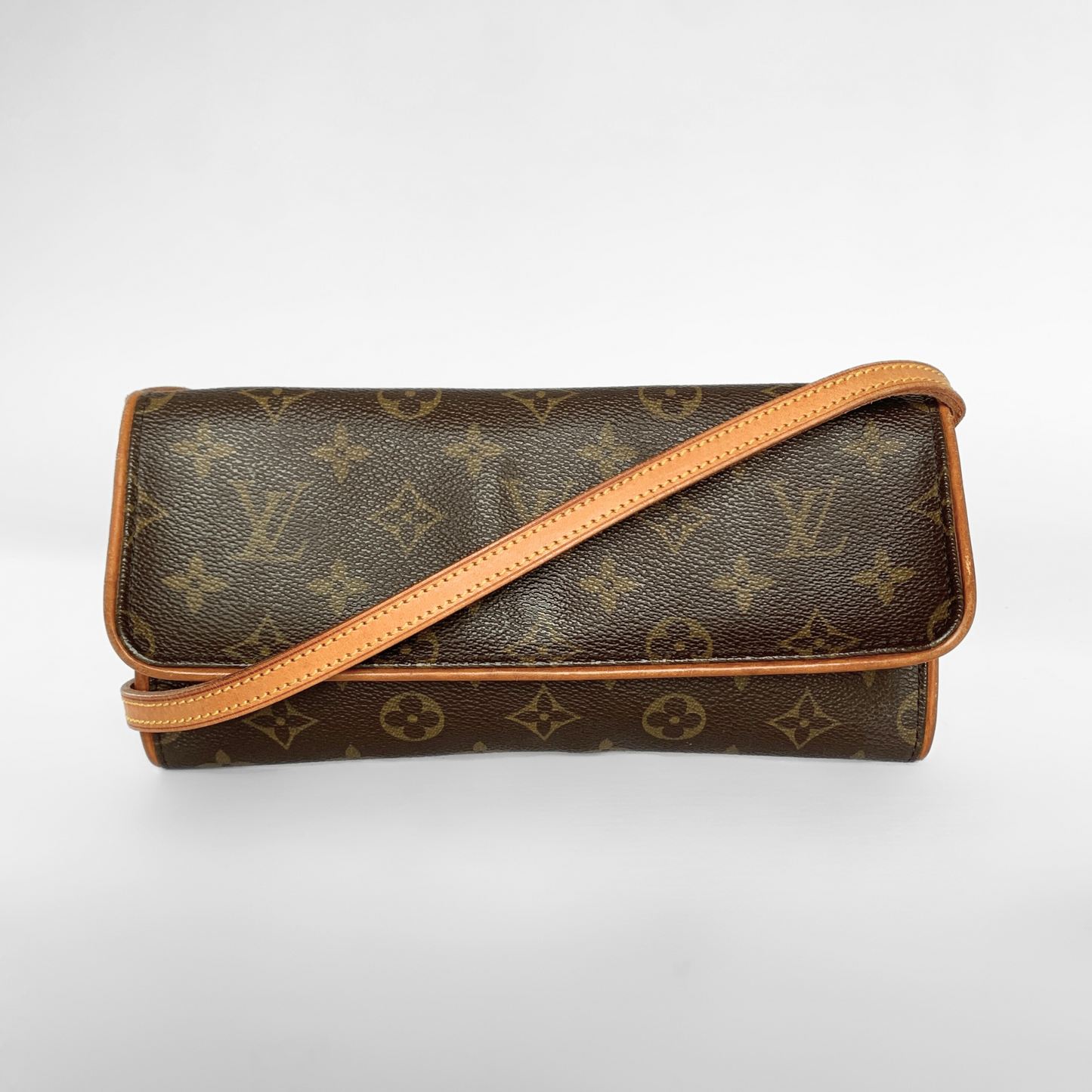 Louis Vuitton Louis Vuitton Pochette Twin GM Monogram Canvas - Crossbody bags - Etoile Luxury Vintage