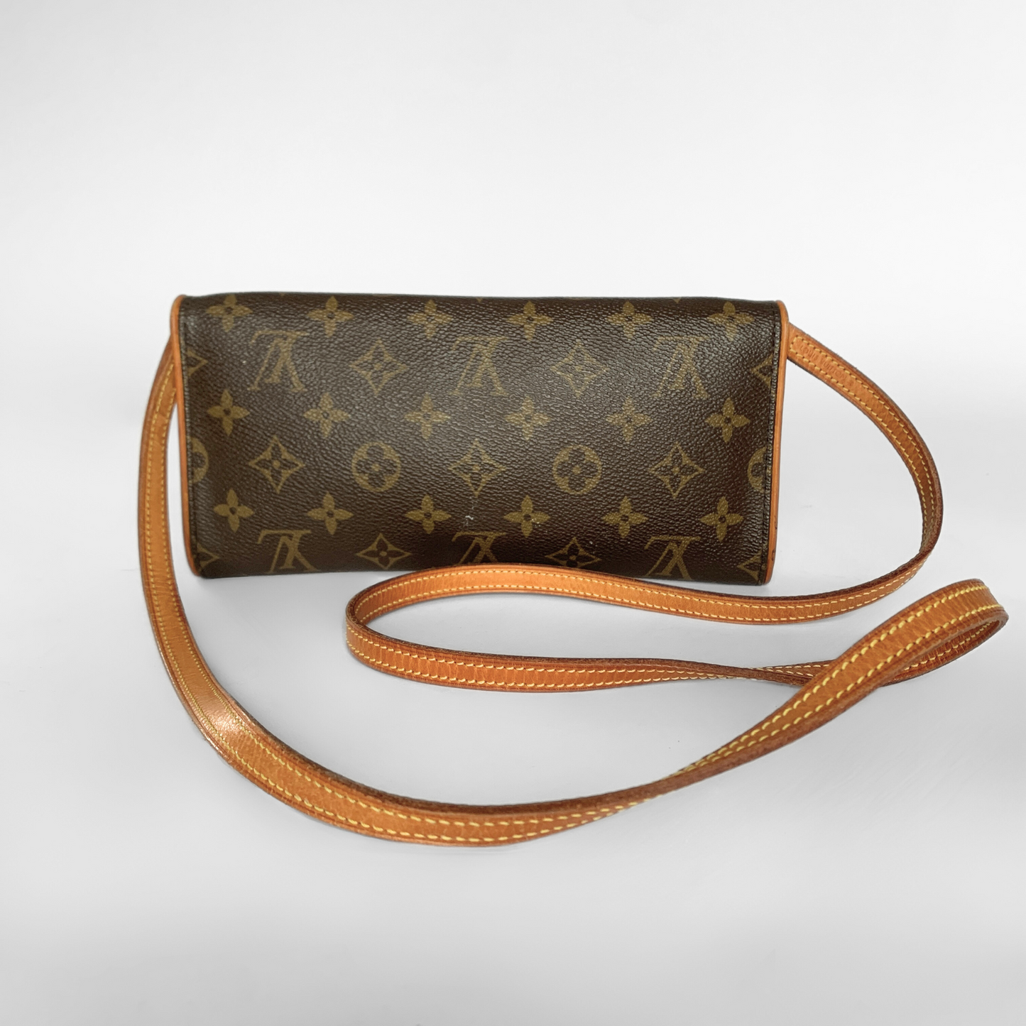 Louis Vuitton Louis Vuitton Pochette Twin GM Monogram Canvas - Crossbody bags - Etoile Luxury Vintage