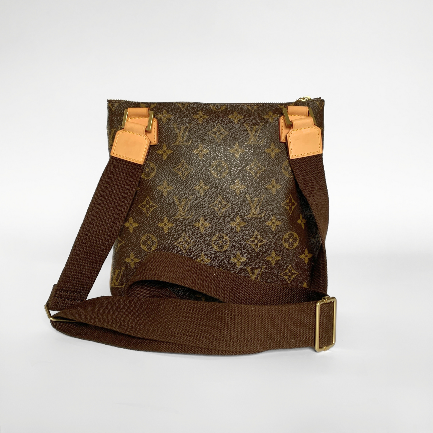 Louis Vuitton Pochette Bosphore Monogram Canvas