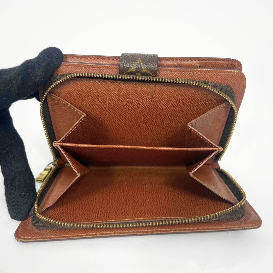Louis Vuitton Wallet Medium Zipper