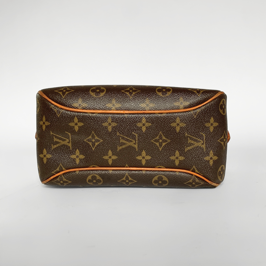 Louis Vuitton Louis Vuitton Blois Toile Monogram Canvas - Crossbody bags - Etoile Luxury Vintage