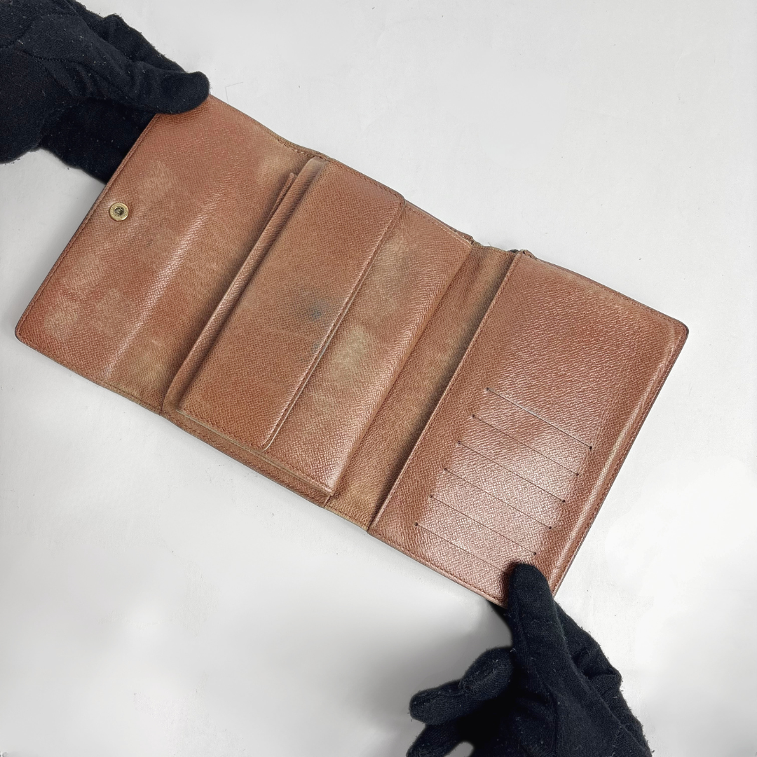 Louis Vuitton Wallet International
