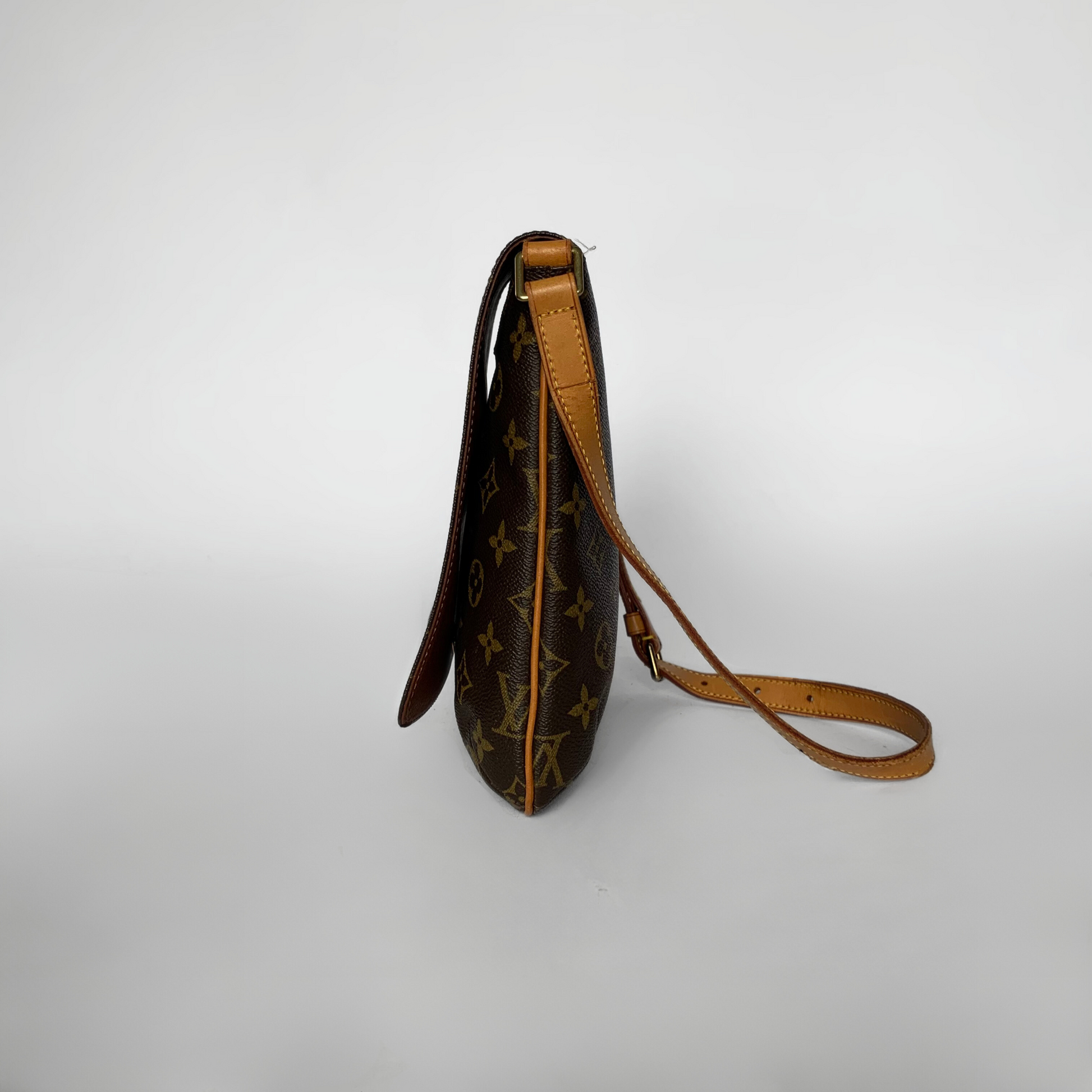 Louis Vuitton Louis Vuitton Musette Salsa Monogram Canvas - Shoulder bags - Etoile Luxury Vintage