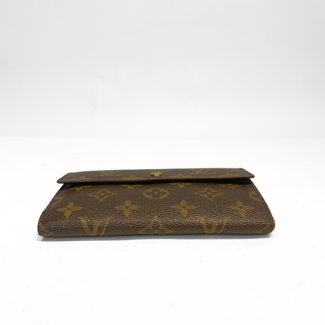 Wallet International Medium Monogram Canvas