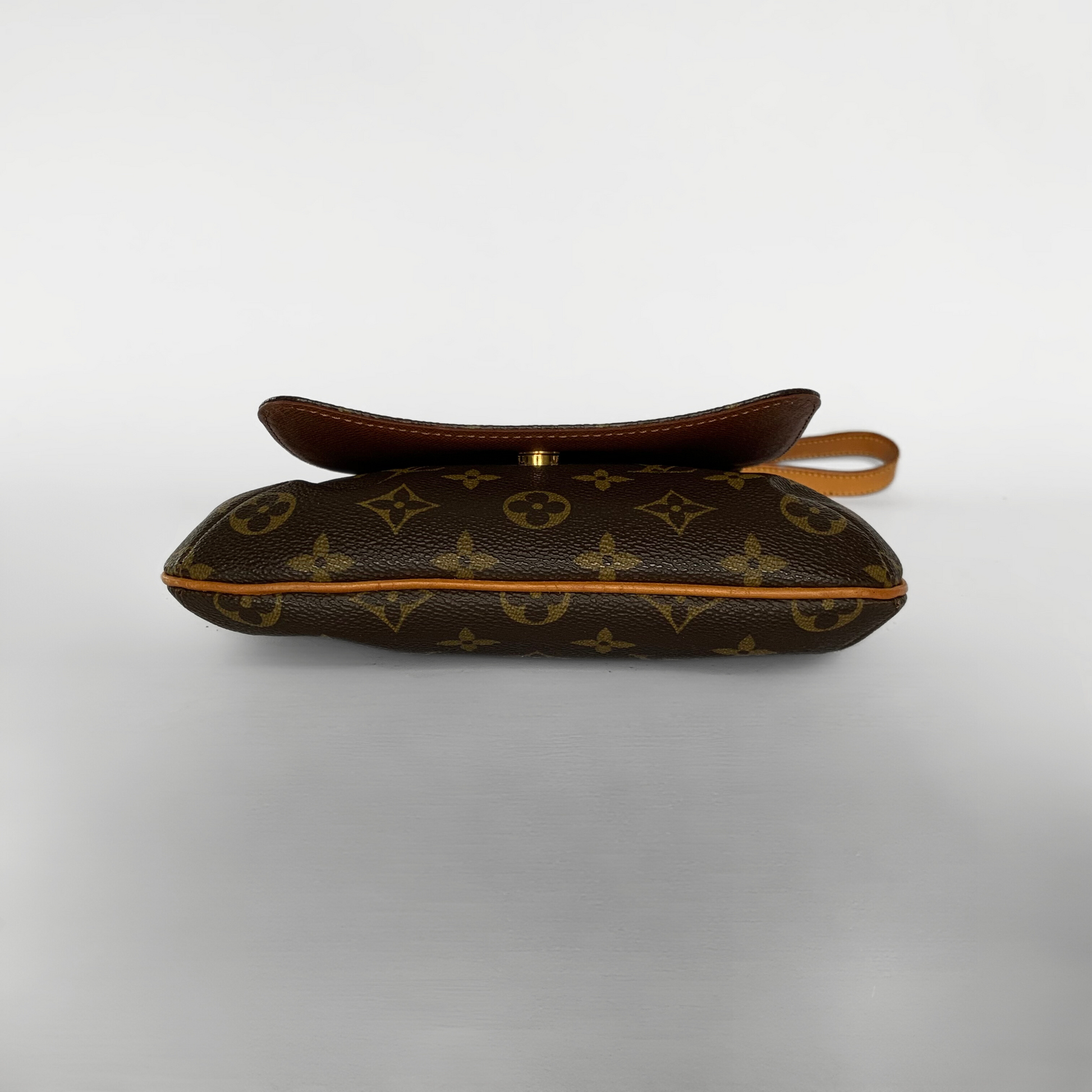 Louis Vuitton Louis Vuitton Musette Salsa Monogram Canvas - Shoulder bags - Etoile Luxury Vintage