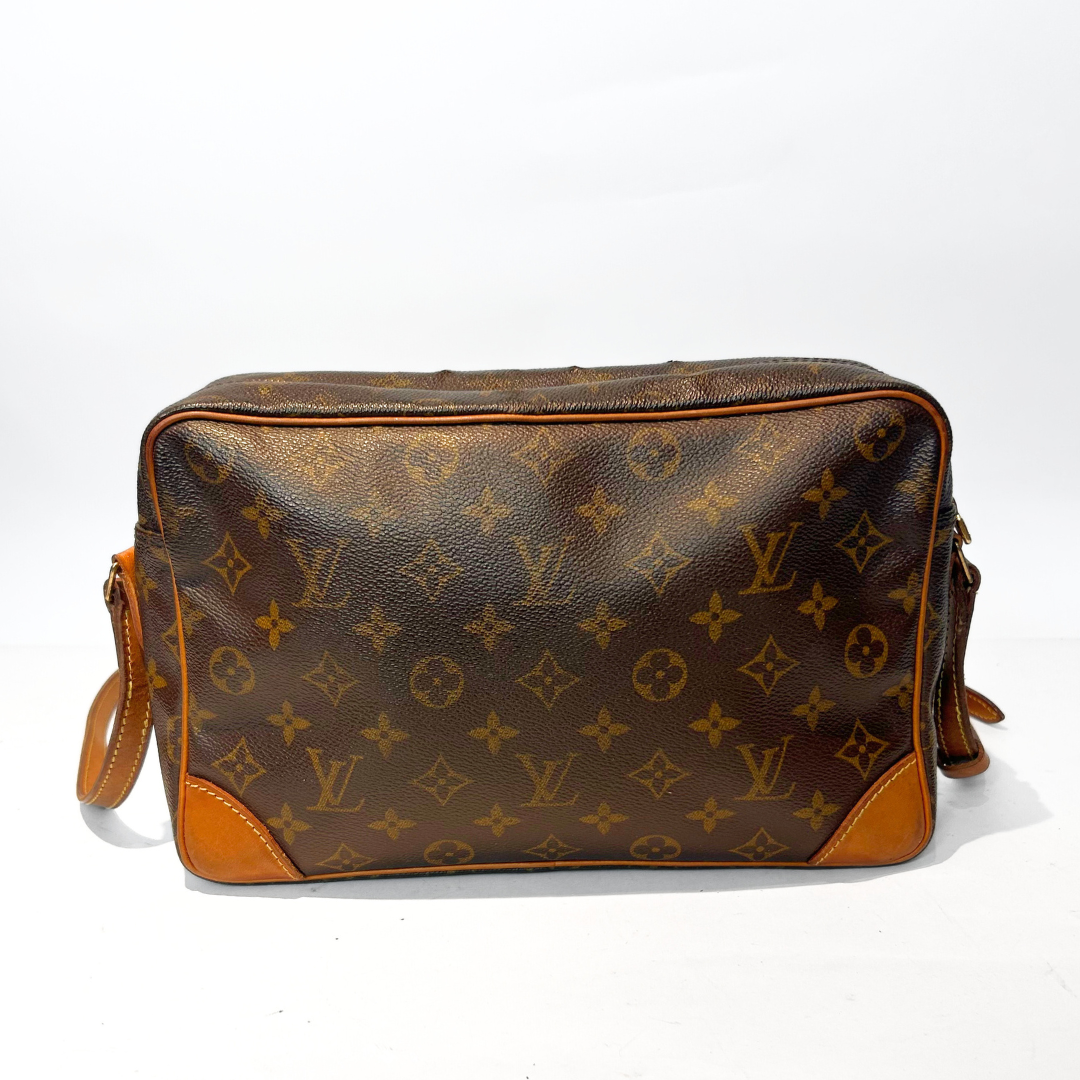 Louis Vuitton Louis Vuitton Trocadero GM Monogram Canvas - Crossbody bags - Etoile Luxury Vintage