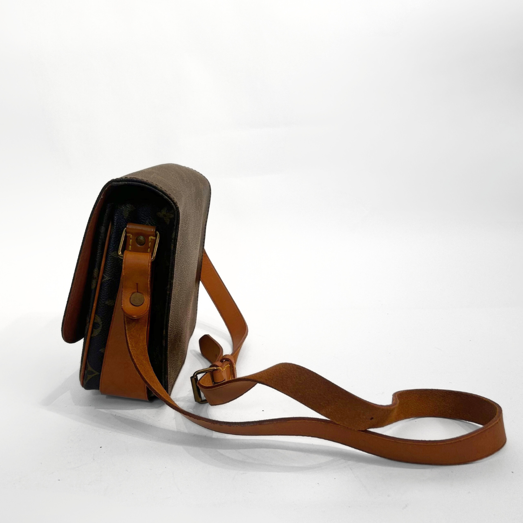 Louis Vuitton Cartouchière MM Monogram Canvas