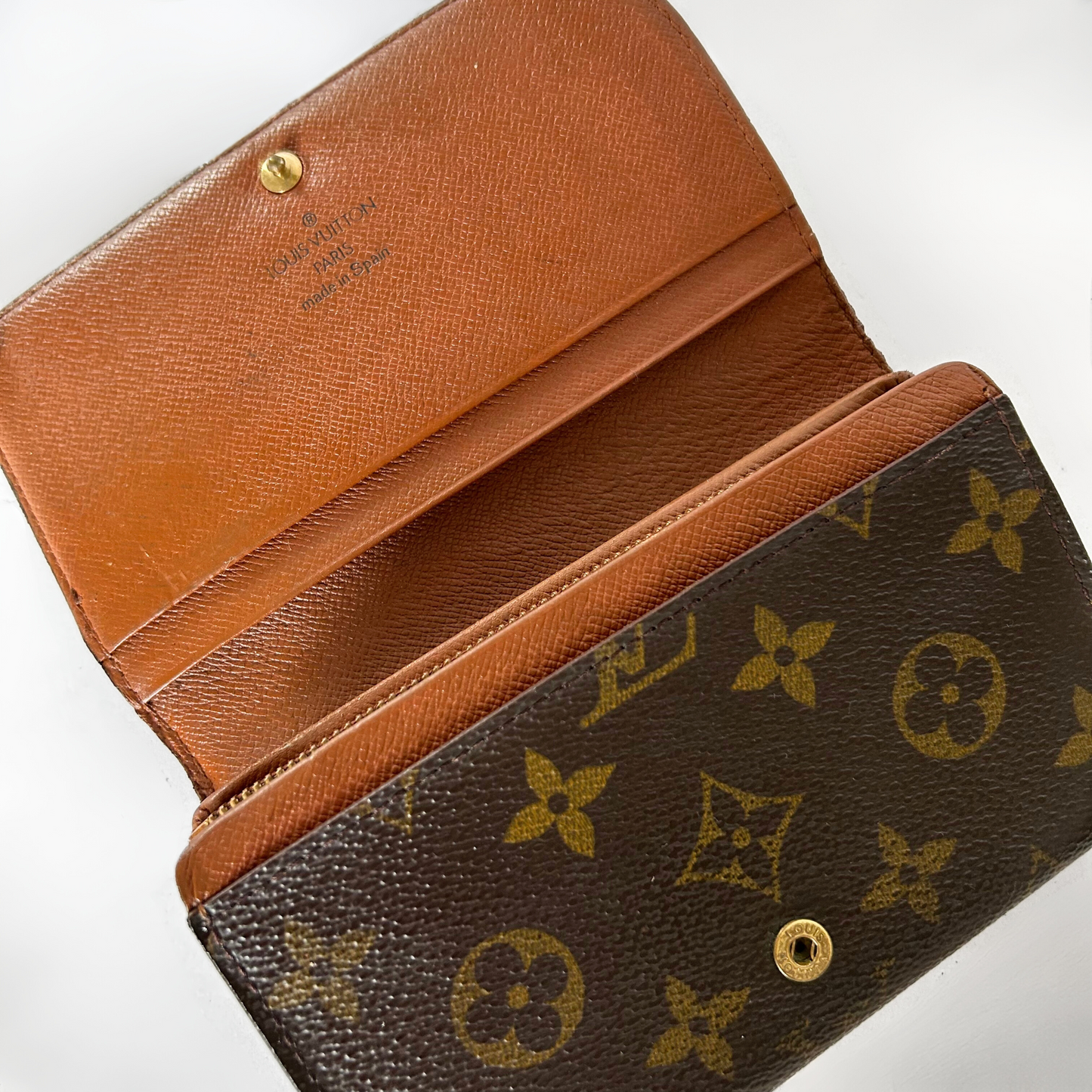 Louis Vuitton Louis Vuitton Wallet Medium Monogram Canvas - Wallets - Etoile Luxury Vintage