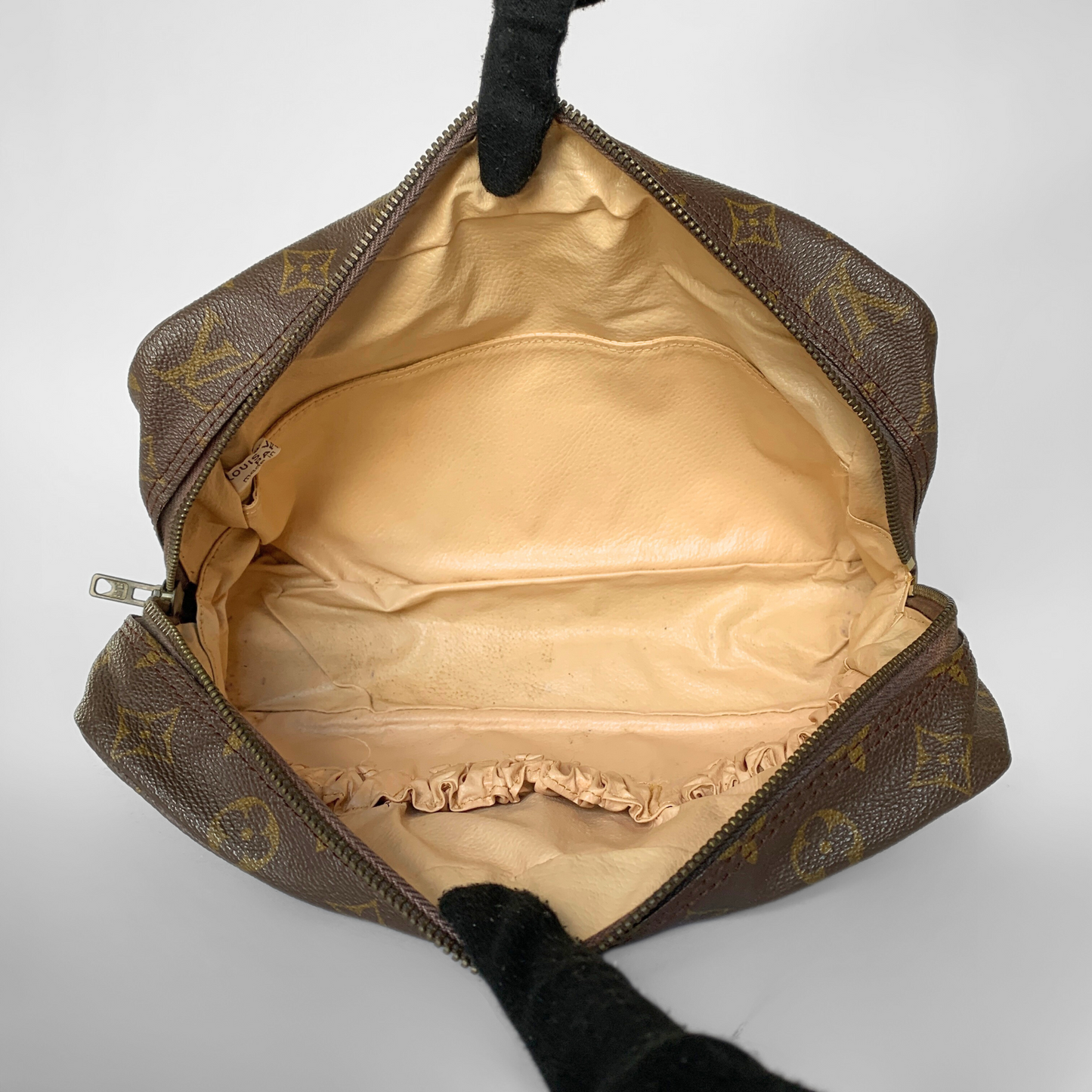 Louis Vuitton Toiletry Bag Monogram Canvas