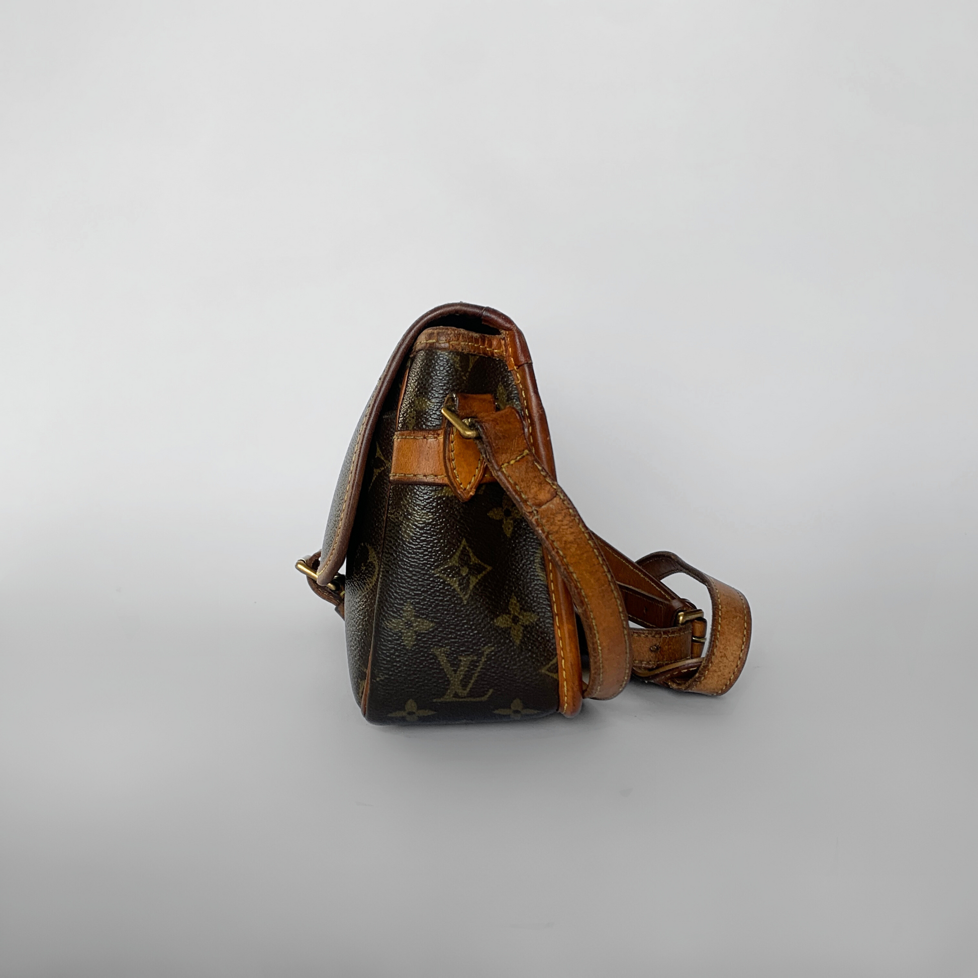 Louis Vuitton Louis Vuitton Sologne Monogram Canvas - Crossbody bags - Etoile Luxury Vintage