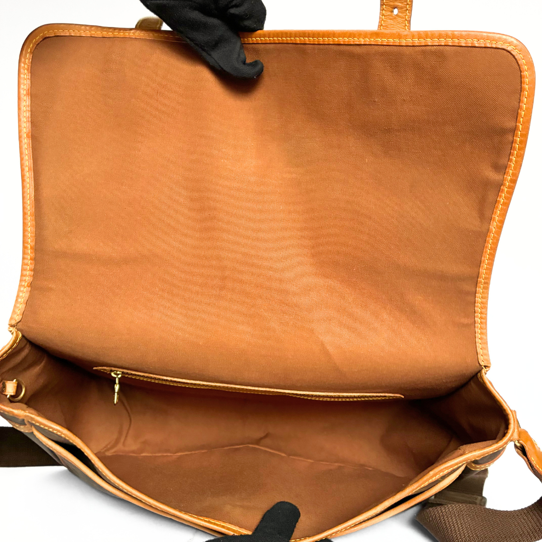 Louis Vuitton Gibecière GM Monogram Canvas