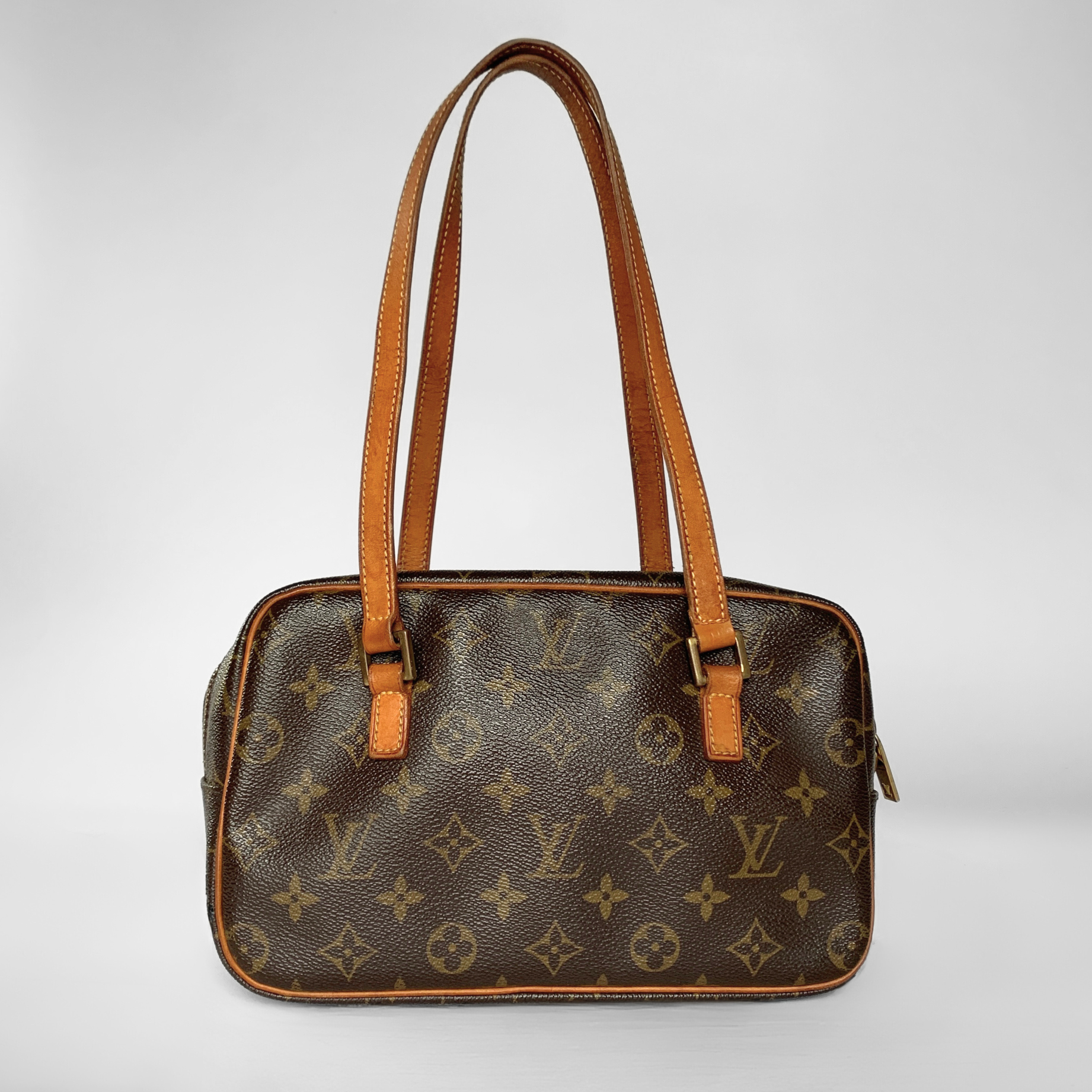 Louis Vuitton Louis Vuitton Cit&eacute; MM Monogram Canvas - Shoulder bags - Etoile Luxury Vintage