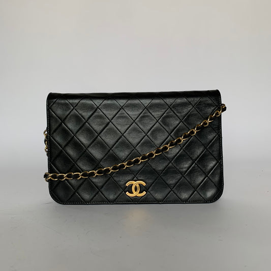 Chanel Chanel Single Flap Bag Lambskin Leather - Shoulder bags - Etoile Luxury Vintage