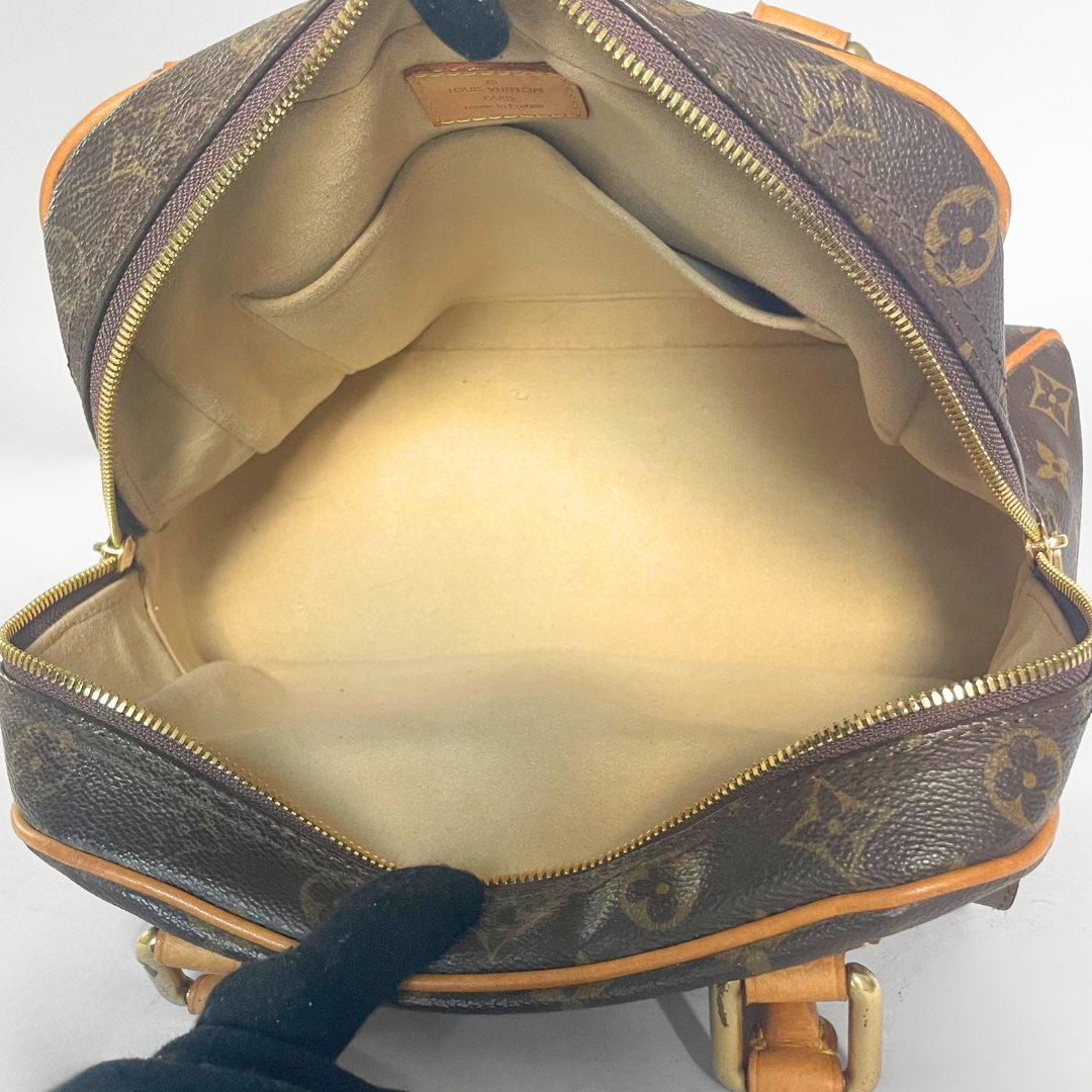 Louis Vuitton Manhattan Monogram Canvas